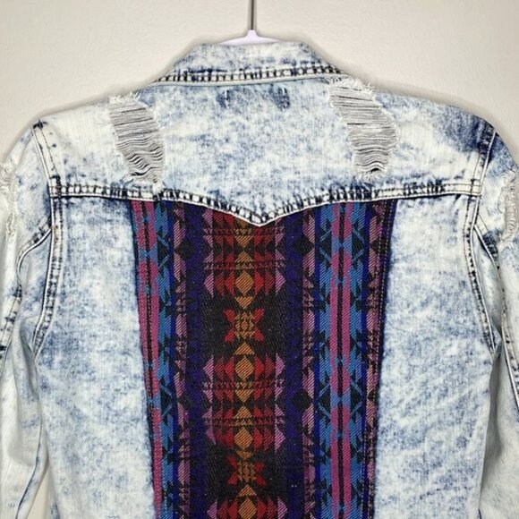 ChiQle Denim Small Distressed White Wash Multicolor Southwestern Jean Jacket - Picture 11 of 14